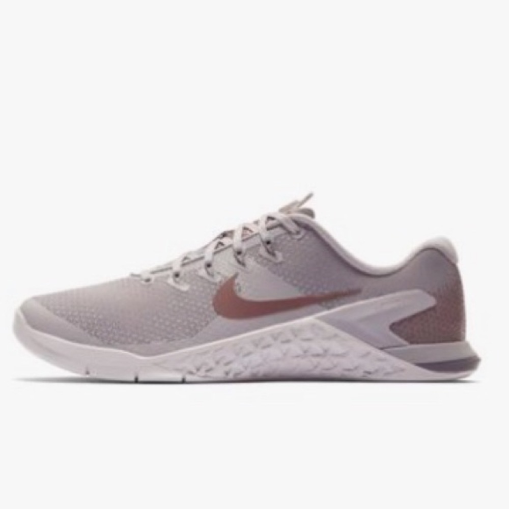 BNWT Nike Metcon 4 Sneakers
